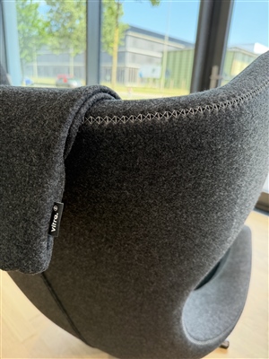 VITRA Grand Repos  Ottoman